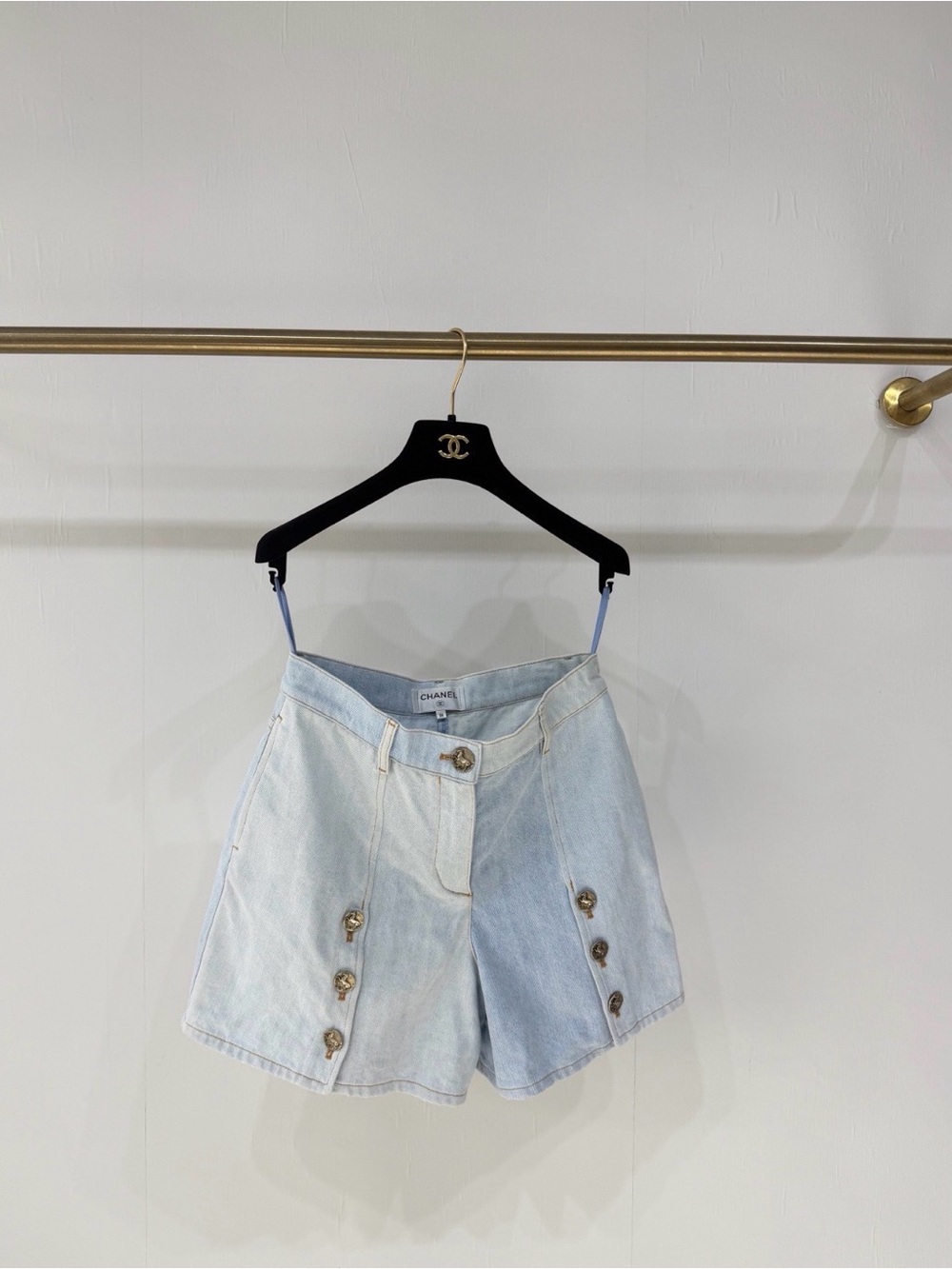 🚩steal CHANEL Two-Tone Light Blue Denim Shorts with Signature Buttons